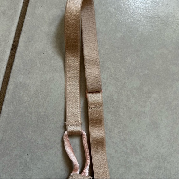 Elegant Lace Underwire Bra - Tan - Picture 4 of 10